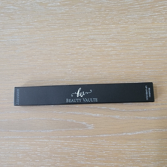 Beauty Vaulte Beaming Lip Liner Duo For Flora & Rare Mia - Picture 2 of 5